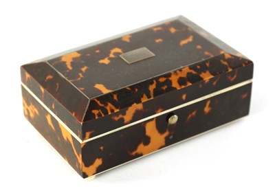 Lot 455 - A 19TH CENTURY SHALLOW RECTANGULAR TORTOISESHELL BOX BY WILLIAM LUND