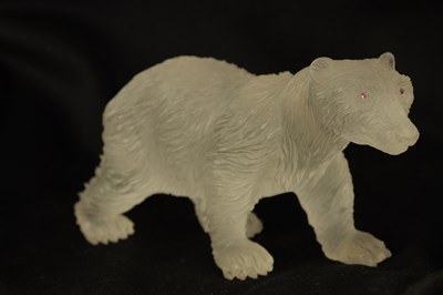 Lot 232 - A FINE EARLY 20TH CENTURY ROCK CRYSTAL POLAR BEAR IN THE MANNER OF FABERGE