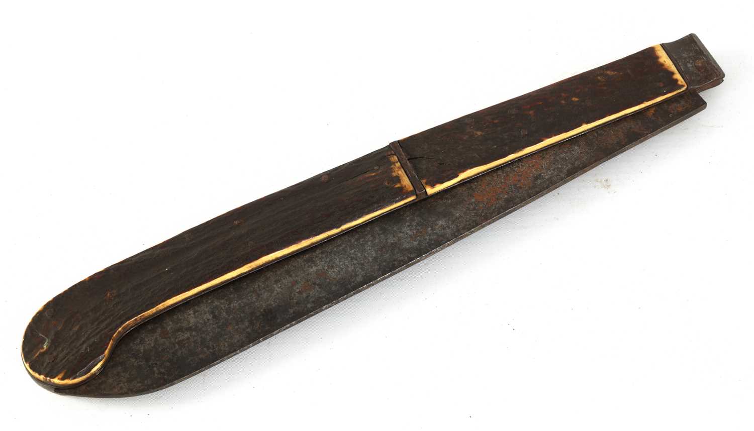 Lot 392 - AN OVERSIZED LATE 18TH CENTURY STAG-HORN HANDLED FOLDING KNIFE