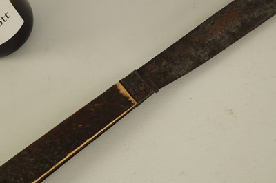 Lot 392 - AN OVERSIZED LATE 18TH CENTURY STAG-HORN HANDLED FOLDING KNIFE