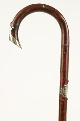 Lot 353 - AN EARLY 20TH CENTURY SILVER MOUNTED WALKING STICK