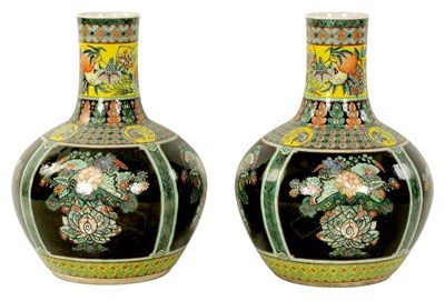 Lot 227 - A LARGE AND IMPRESSIVE PAIR OF MID 19TH CENTURY CHINESE FAMILLE VERTE SLENDER NECK BULBOUS VASES