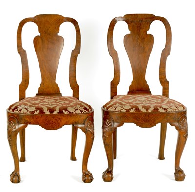 Lot 948 - A GOOD PAIR OF GEORGE I FIGURED WALNUT SIDE CHAIRS