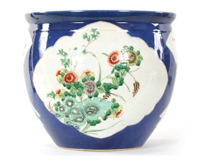 Lot 90 - A 19TH CENTURY CHINESE FAMILLE VERTE BULBOUS JARDINIERE