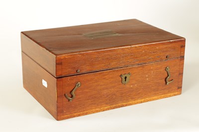 Lot 609 - DE GRAVE & CO. LTD, MAKERS LONDON. A GOOD EARLY 20TH CENTURY MAHOGANY CASED SET OF TRADING STANDARDS MEASURES FOR THE COUNTY BOROUGH OF HUDDERSFIELD