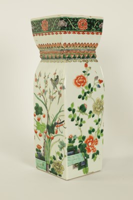 Lot 105 - A CHINESE KANGXI PERIOD FAMILLE VERTE SHAPED SQUARE VASE