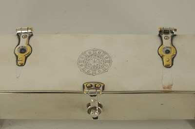 Lot 200 - A 20TH CENTURY SILVER PLATED LIDDED DRESSING TABLE BOX TOGETHER WITH A EMBOSSED BRASS LIDDED BOX