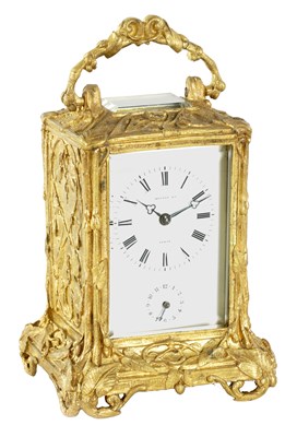 Lot 749 - A MID 19TH CENTURY FRENCH GILT BRASS STRIKING CARRIAGE CLOCK