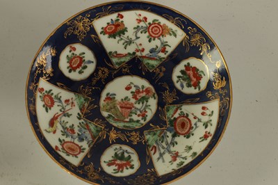 Lot 42 - AN 18TH CENTURY FIRST PERIOD WORCESTER TYPE TEA BOWL AND SAUCER