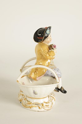 Lot 31 - A LATE 19TH CENTURY MEISSEN FIGURAL DOUBLE-SIDED SALT