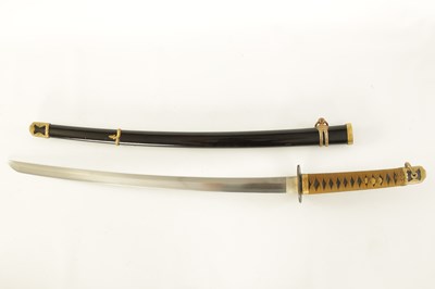 Lot 652 - AN EARLY 20TH CENTURY JAPANESE NAVAL OFFICER'S SAMURAI KATANA SWORD