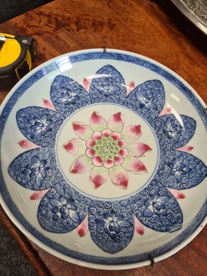 Lot 72 - AN 18TH CENTURY CHINESE FAMILLE ROSE PORCELAIN DISH