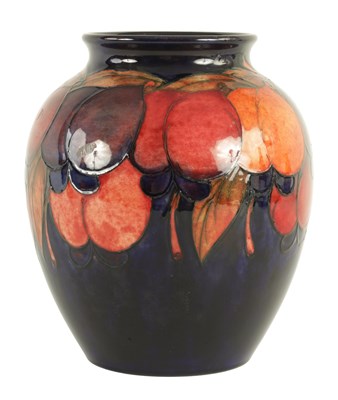 Lot 990 - A 1930S MOORCROFT LARGE SHOULDERED VASE