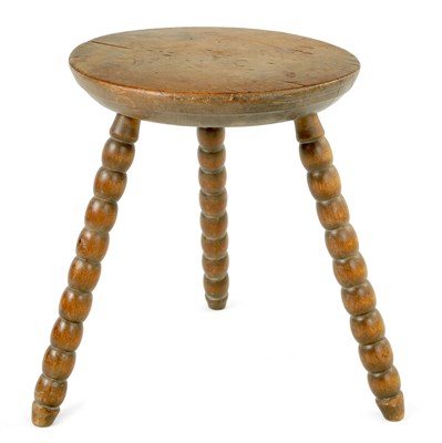 Lot 819 - AN EARLY 20TH CENTURY FRENCH SMALL OAK BOBBIN STOOL