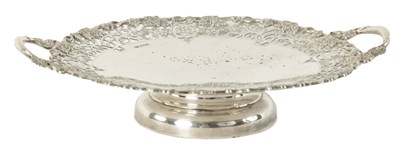 Lot 324 - A LARGE ELIZABETH II PIERCED SILVER TAZZA