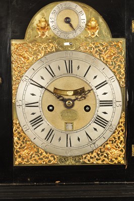 Lot 741 - DANIEL DELANDER, LONDON. AN EARLY 18TH CENTURY EBONY VENEERED PULL QUARTER REPEATING BRACKET CLOCK