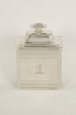 Lot 301 - A GEORGE IV SILVER TEA CADDY