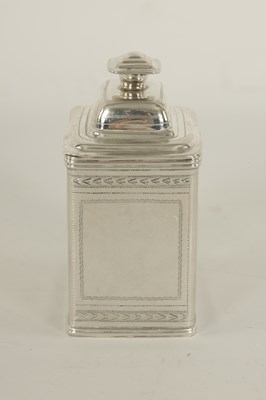 Lot 301 - A GEORGE IV SILVER TEA CADDY