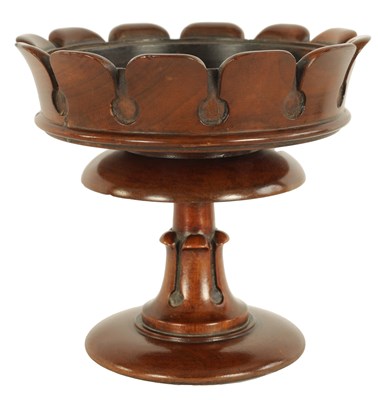 Lot 547 - A LATE REGENCY MAHOGANY TREENWARE TABLE STAND