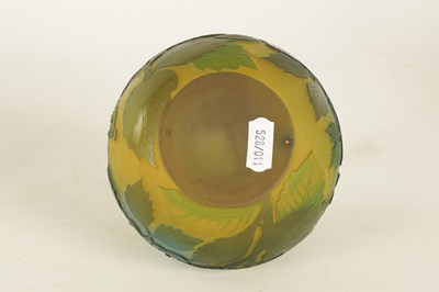 Lot 12 - EMILE GALLE. AN EARLY 20TH CENTURY GLOBULAR CAMEO GLASS VASE