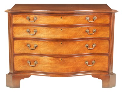 Lot 49 - A 20TH CENTURY GEORGE III STYLE MAHOGANY SERPENTINE FRONTED CHEST OF DRAWERS
