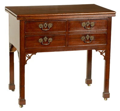 Lot 926 - AN UNUSUAL MID 18TH CENTURY MAHOGANY CHIPPENDALE STYLE LOWBOY/SIDE TABLE