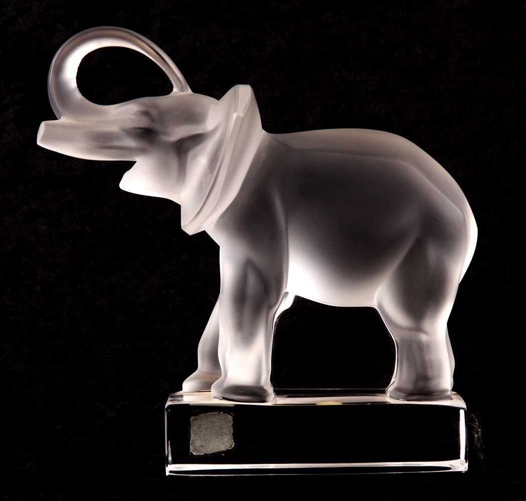Lot 11 - A LALIQUE FROSTED GLASS PAPER WEIGHT MODELLED...