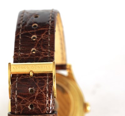 Lot 281 - A GENTLEMAN’S 18CT GOLD ALFRED DUNHILL AUTOMATIC WRIST WATCH