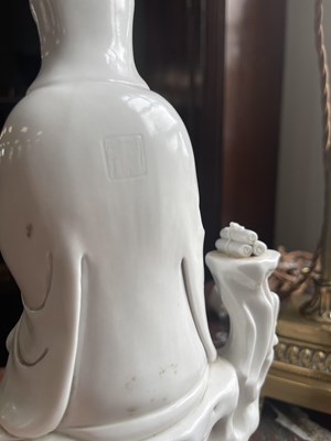 Lot 158 - AN 18TH CENTURY CHINESE BLANC DE CHINE PORCELAIN OF GUANYIN