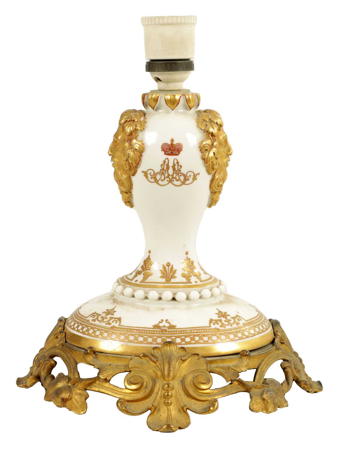 Lot 1352 - A 19TH CENTURY RUSSIAN PORCELAIN GILT HIGHLIGHTED AND ORMOLU-MOUNTED LAMP