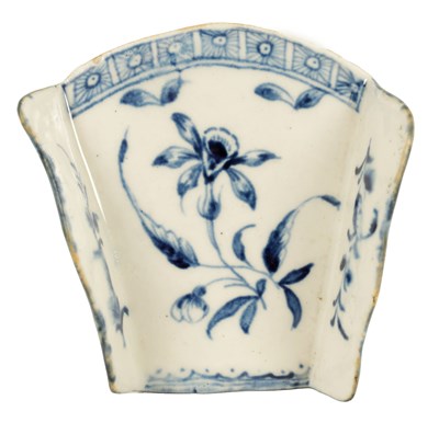 Lot 1016 - AN 18TH-CENTURY EARLY DERBY PORCELAIN ASPARAGUS SERVER