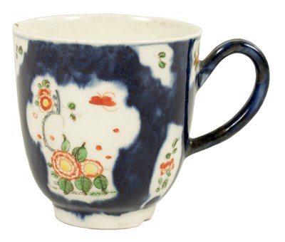 Lot 1195 - AN 18TH-CENTURY WORCESTER PORCELAIN COFFEE CUP