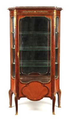 Lot 943 - A FINE 19TH CENTURY FRENCH LOUIS XVI STYLE AMBOYNA AND KINGWOOD ORMOLU MOUNTED VITRINE