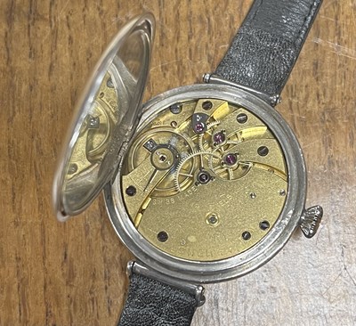 Lot 319 - A 1920s GENTLEMAN’S SILVER LONGINES WRISTWATCH