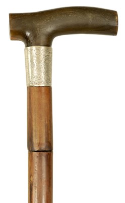 Lot 372 - AN EARLY 20TH CENTURY MALACCA AND HORN HANDLED SWORD STICK