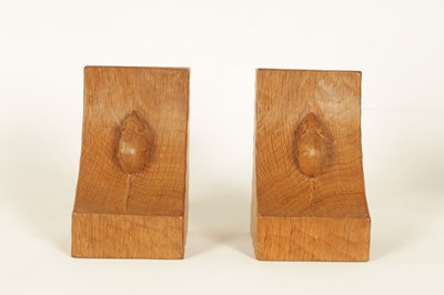 Lot 984 - A GOOD PAIR OF ROBERT 'MOUSEMAN' THOMPSON AZED OAK BOOKENDS