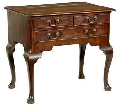 Lot 893 - A GEORGE II MAHOGANY LOWBOY