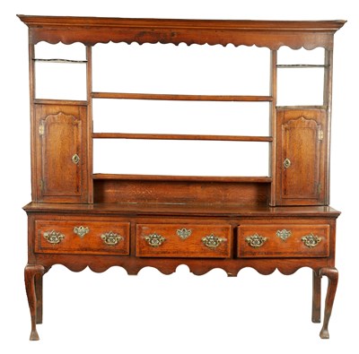 Lot 909 - A GOOD LATE 18TH CENTURY CROSSBANDED OAK SHROPSHIRE DRESSER OF ORIGINAL COLOUR AND POLISH