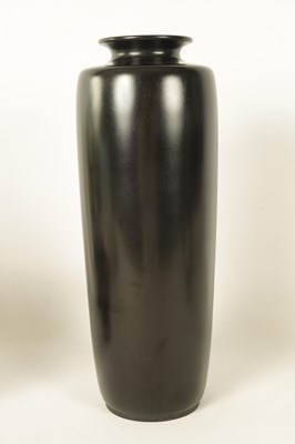 Lot 211 - A TALL JAPANESE MEIJI PERIOD SILVER INLAID BRONZE VASE