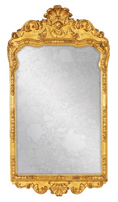 Lot 872 - A GEORGE II GILT GESSO HANGING MIRROR