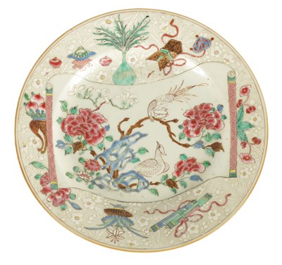 Lot 1042 - AN 18TH CENTURY CHINESE POLYCHROME PLATE