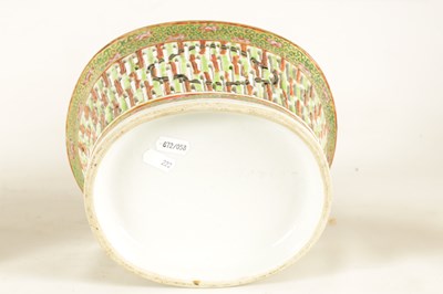 Lot 152 - A 19TH CENTURY CANTONESE SHAPED OVAL BASKET ON STAND