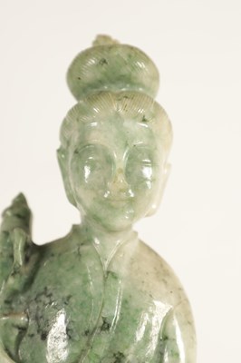 Lot 147 - A 19TH/20TH CENTURY CHINESE CARVED RUSSET JADE FIGURE OF A GEISHA