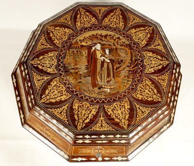 Lot 190 - A LARGE EARLY 20TH CENTURY ANGLO INDIAN  DECAGONAL SHAPED MARQUETRY INLAID HARDWOOD CASKET