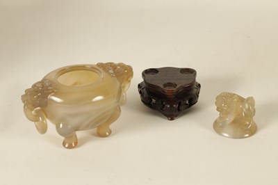 Lot 130 - A CHINESE AGATE KORO AND COVER ON STAND