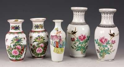 Lot 172 - FIVE 20TH CENTURY JAPANESE CABINET VASES...