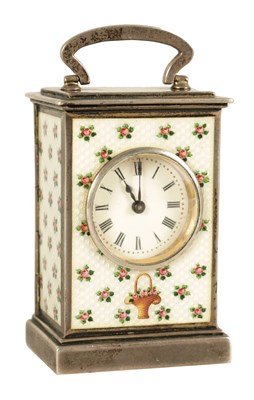 Lot 667 - AN EARLY 20TH CENTURY MINIATURE SWISS SILVER ENAMELLED BOUDOIR CARRIAGE CLOCK