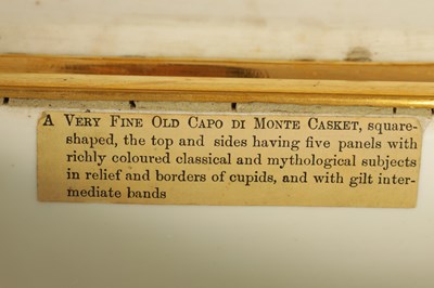 Lot 45 - A LARGE 19TH CENTURY ORMOLU MOUNTED CAPODIMONTE PORCELAIN TABLE CASKET