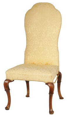 Lot 1091 - A QUEEN ANNE WALNUT UPHOLSTERED SIDE CHAIR