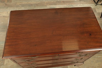 Lot 1664 - A GOOD GEORGE III MAHOGANY CHEST OF DRAWERS OF SMALL SIZE